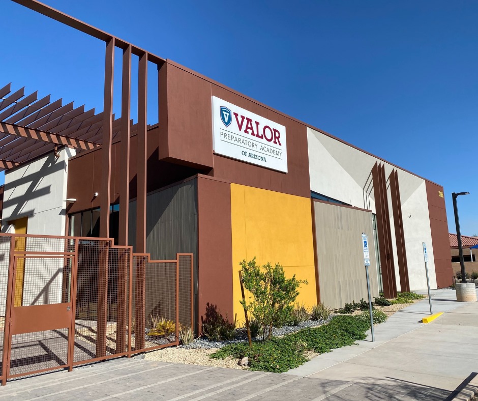 switch to hybrid learning at valor prep